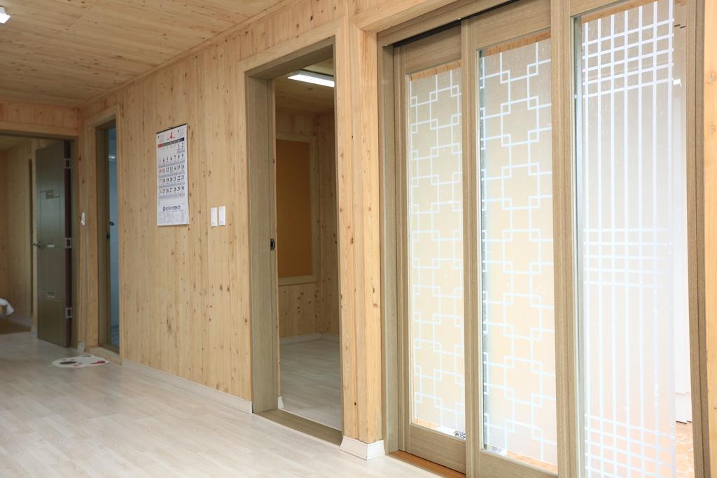 Haevichi Pension Seogwipo Exterior photo